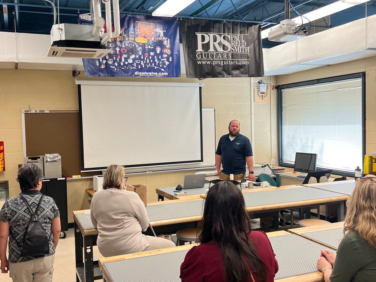 KKinnally_MACo's tweet photo. .@MDCounties and #county leaders consistently advocate for the State to fully fund #Maryland's community colleges.
A recent visit to @ChesapeakeColl is the latest reminder of how these anchor institutions drive economic mobility and transform communities... 🧵
#MDpolitics https://t.co/dTRStuT3DX