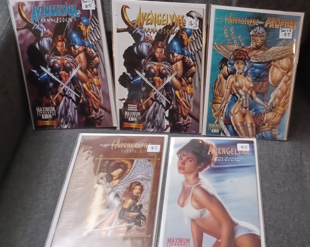 realtarx9's tweet photo. #Avengelyne Armageddon set and variant 😎 #Avengelyne #Prophet set 😎 #Avengelyne swimsuit edition 🔥 #Avengelyne Bible 🙏 @robertliefeld @JoeMSonntag1 https://t.co/Xp3HXTnUe3
