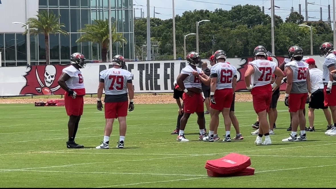 Bucs assistant GM John Spytek told us Elijah Klein (No. 79) was a big, barrel-chested guy, but can we take a moment to appreciate this clavicle width? His shoulders are WIDE.