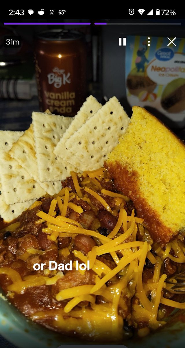 Snowlepardd's tweet image. My stream cut off yesterday. Well this is what happened. Well this is what's happening lol #Kroger #Kendrick #Beansandcornbread 
twitch.tv/javi_mane/v/21…