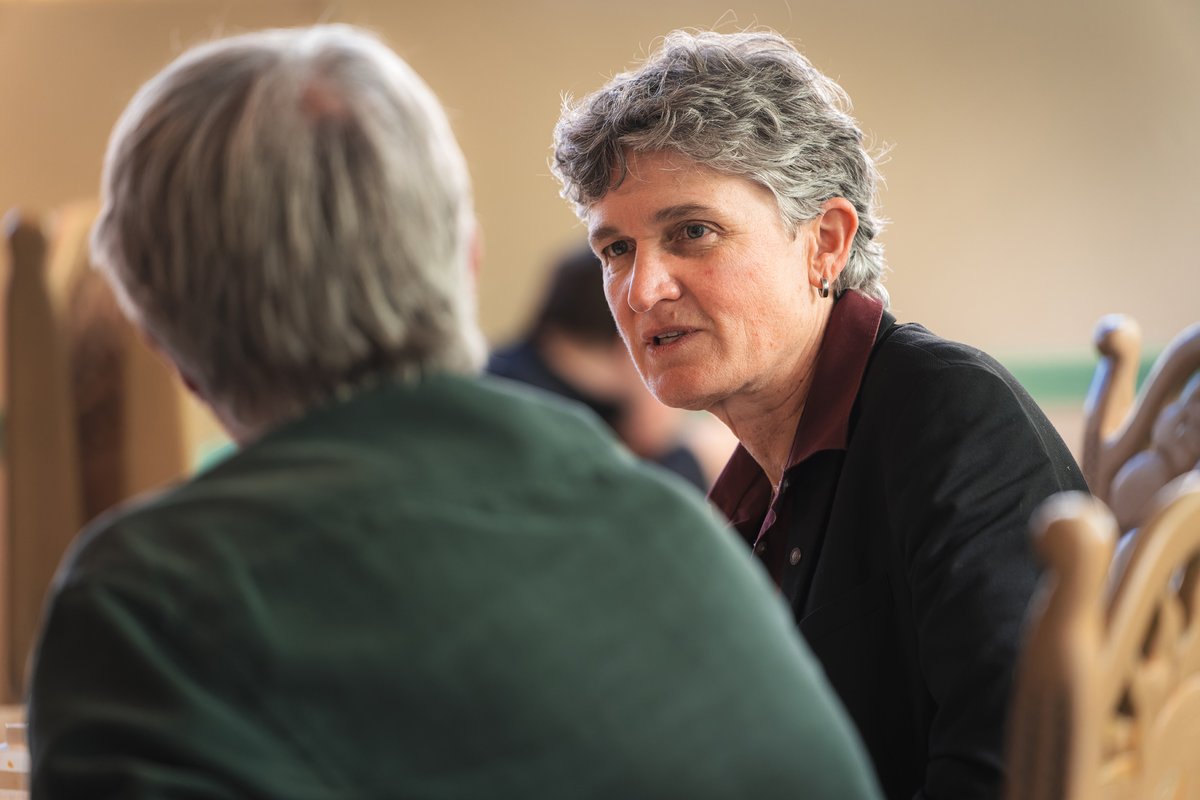 JamieforOregon's tweet photo. While many of the challenges we face across the district are similar, the solutions may differ based on location or region. I appreciated the Gray Panthers hosting an opportunity to discuss issues impacting Portland.

#OR05 #JamieForOregon https://t.co/akRC4H2P6x
