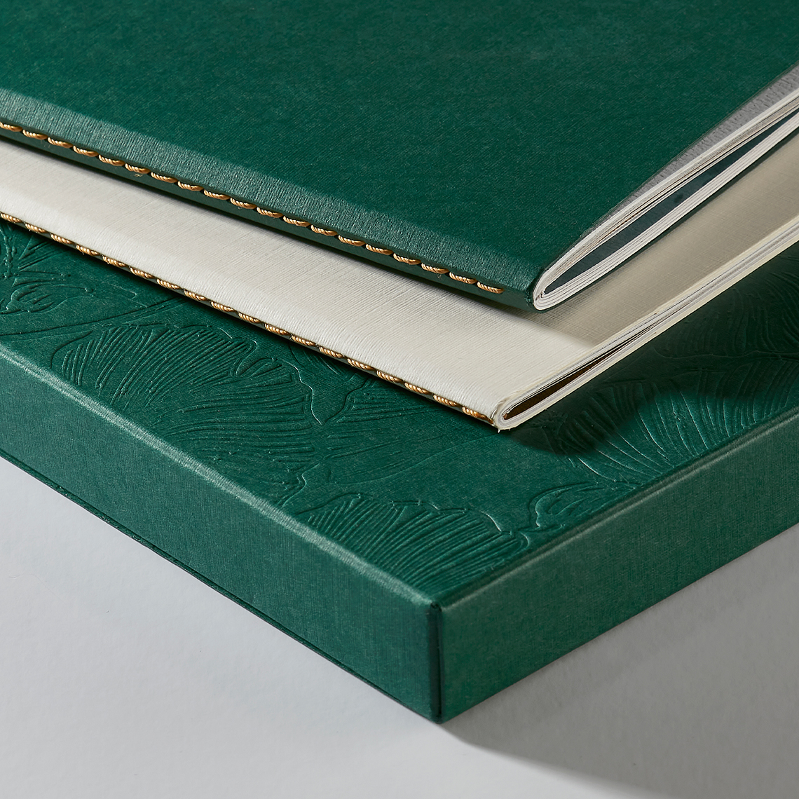 DataGraphicTwit's tweet photo. Light and shadow reveal clues in this luxurious real estate brochure suite that weaves an enticing tale. See how we crafted this beautiful piece &amp; the tricky request that pushed us to go beyond  the norms to deliver truly innovative solution. Learn more: https://t.co/oG2RnfSmCL https://t.co/C4IMGcfYea