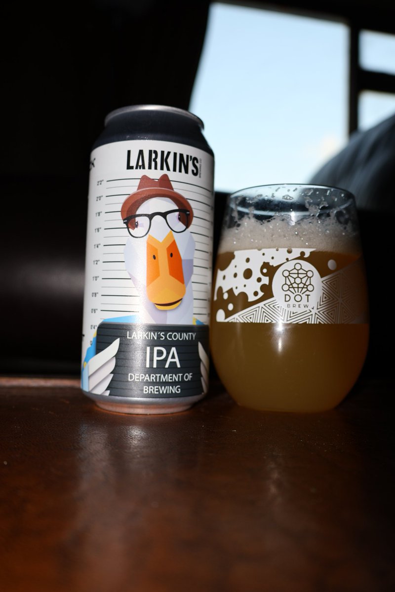 Currently watching Frosinone vs Inter Milan and this great 5.3% abv NEIPA by Larkin's ⚽😋🍻