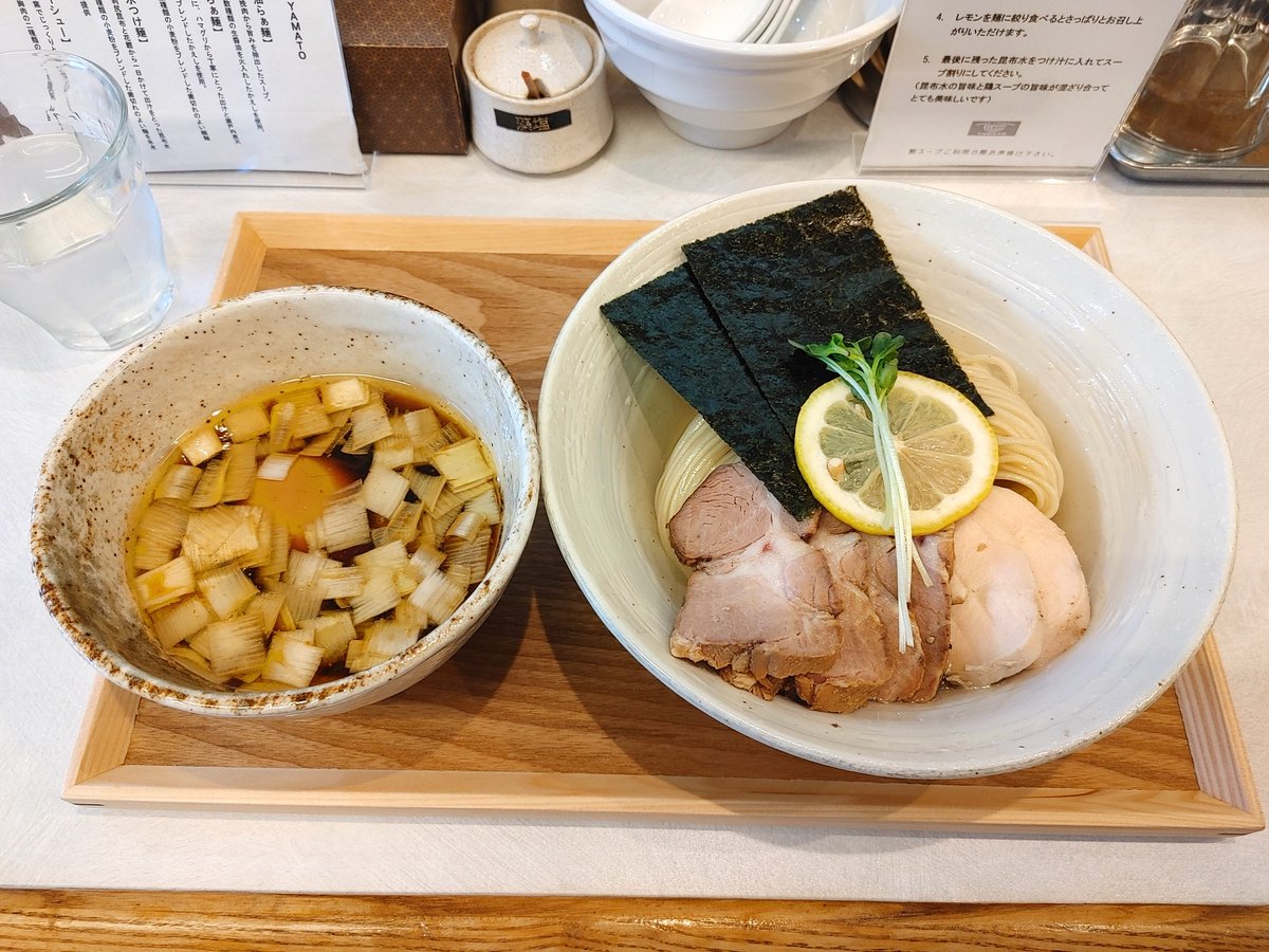 RAMEN TSUKEMEN YAMATO@中央林間
『特製昆布水つけ麺(醤油)』

定例訪問になりつつある３回目の訪問❗このお店の麺そのものも美味しいですが、トッピングの鶏チャーシューが特にお気に入り😍大変美味しくいただけました🎵ご馳走さまでした😋