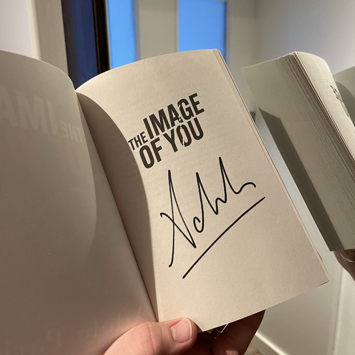🚨GIVEAWAY!🚨

I have one lovely movie tie-in edition of #TheImageOfYou, signed by Adele Parks to #giveaway! To enter:

👯‍♀️Follow
🔪Like & RT
🩸Tag pals

Open to UK residents only-sorry! Closes 23:59,Wed 15/05. On IG too!

#competion #win #BOOKGIVEAWAY #BookX #BookTwitter #booktwt