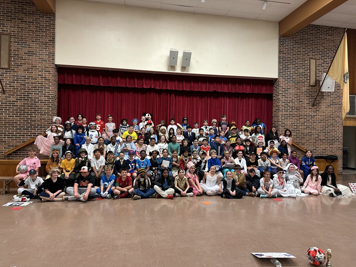 Wayside School had Wax Museum today!  Our Fourth Graders did a great job impersonating famous people from our past and present.   Great job everyone ! #WaysideRocks #SpartanLegacy