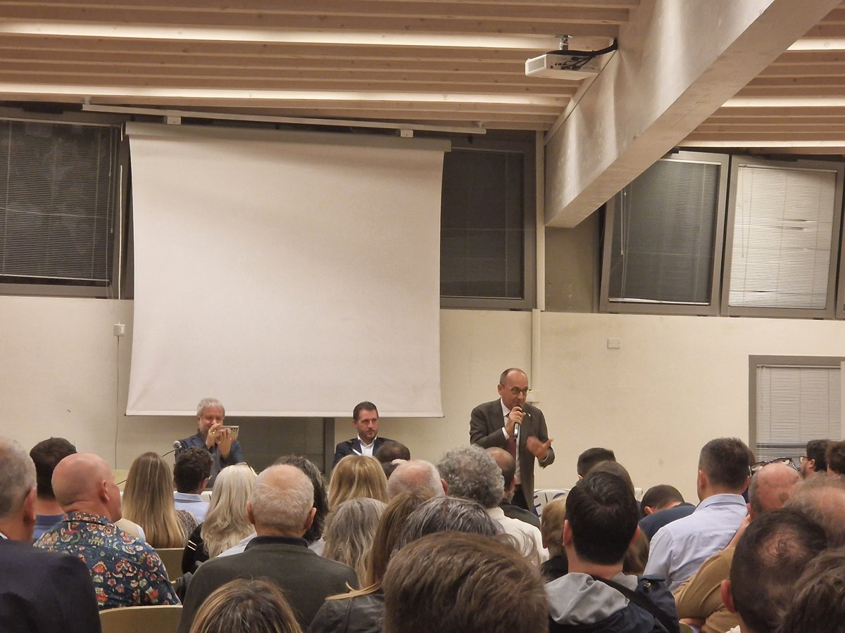 b_baolo's tweet photo. #Pove #Lega #Borghi #Borchia #Bagnai #Nordest #PiùItaliaMenoEuropa https://t.co/eHWXDDsx5Y
