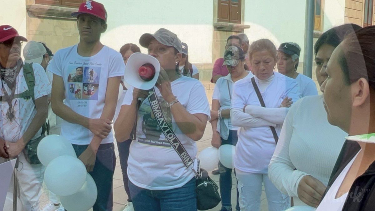 #Irapuato Madres conmemoran el 10 de Mayo con marcha para exigir a las autoridades encontrar a sus hijos desaparecidos. i.mtr.cool/qvlcqjzeya