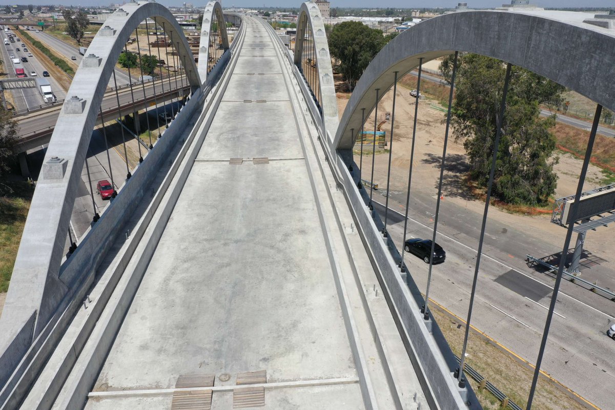 CaHSRA tweet picture