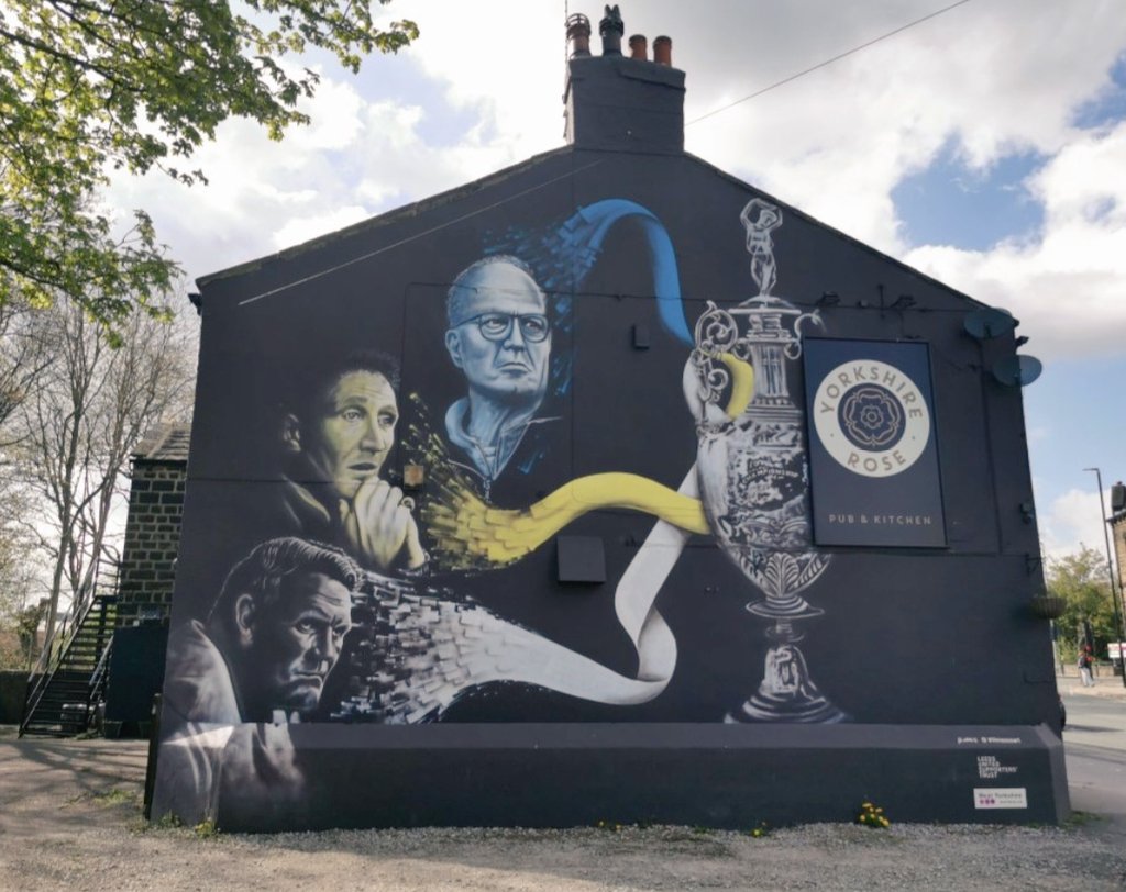 Leeds United
Bielsa, Wilkinson, Revie Mural
Yorkshire Rose Pub
Leeds Road
Guiseley
West Yorkshire
England