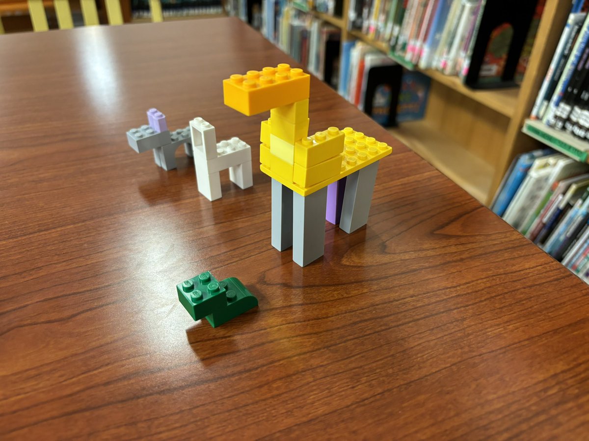 oplibrarynpsd's tweet photo. Our kindergarten students enjoyed #IAmNotAChair by #RossBurach and then created their own chairs (and giraffe chairs 😏)! #PictureBookSTEM @cbortnichak 🦒🪑 https://t.co/Q7Dm3cIXAQ