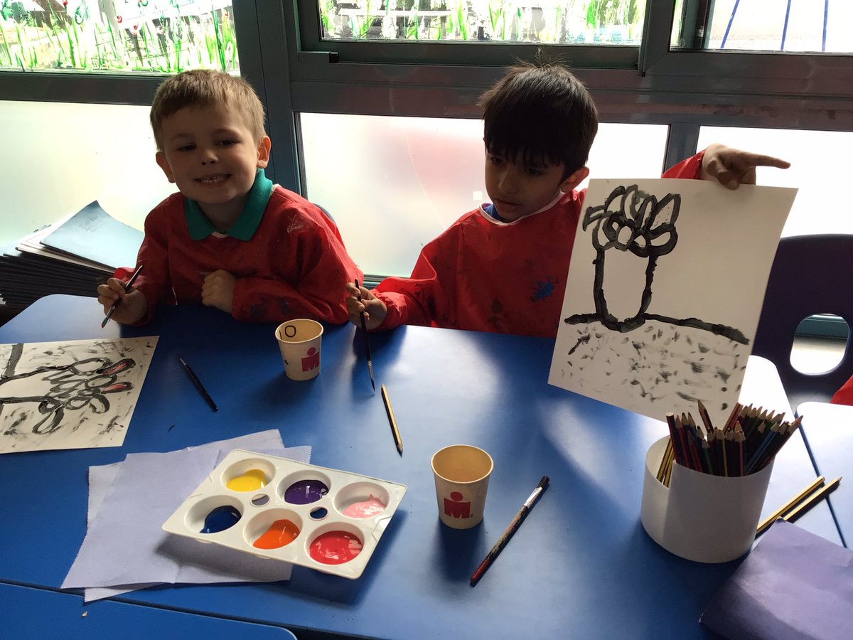 A busy creative morning painting in the style of Berthe Morisot using a dry brush technique. We are very proud of our paintings!🎨👩‍🎨👨‍🎨