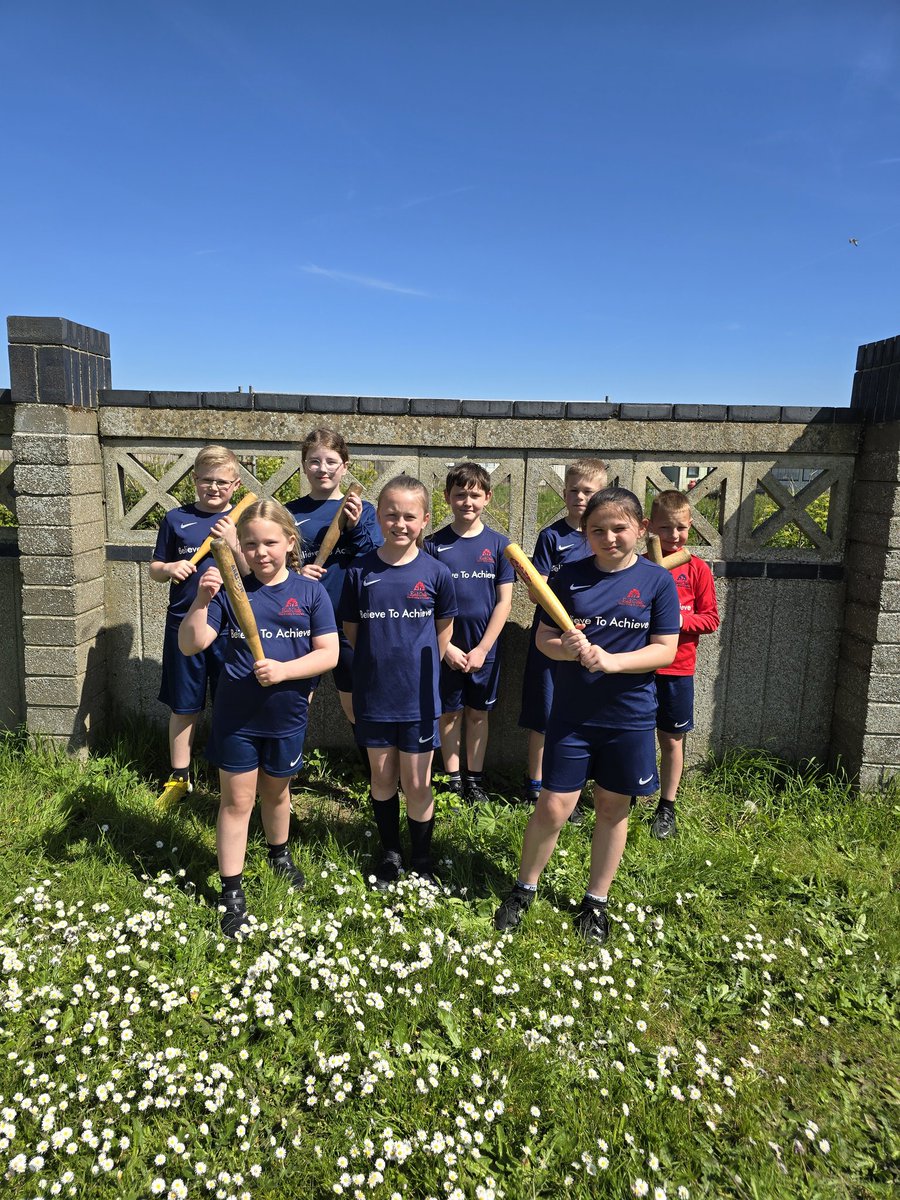 Our rounders team showed great team spirit, good sportsmanship, and clear communication at the rounders tournament this week. #believetoachieve @ActiveLearningT