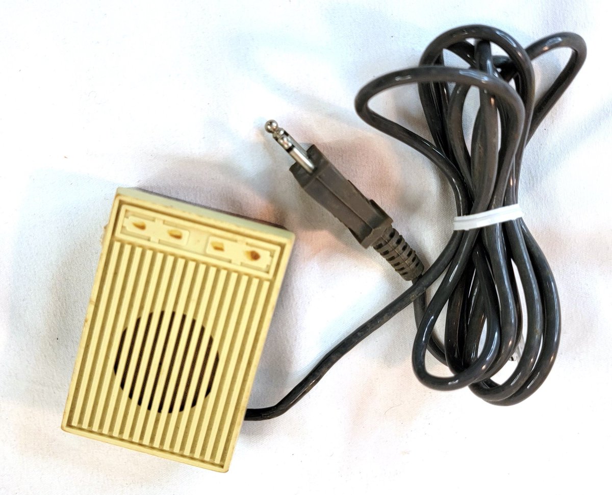 Check out Vintage Hitachi MINI NDM-14 DYNAMIC MICROPHONE IMP 200 ohm Two-Prong NDM14 #ebay ebay.com/itm/3754223005… #eBay via @eBay