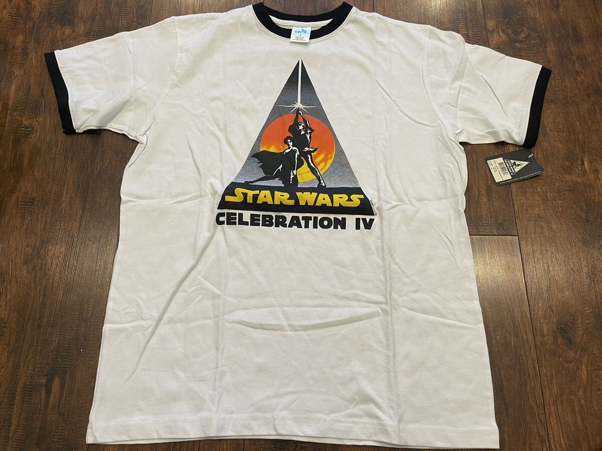 I'll be wearing this super throwback tshirt from my first ever Star Wars convention (which was held at the LA convention center in 2007) at the #LAGalaxy game tomorrow. 
This is the way 
#StarWarsCelebration
#StarWarsNight
#StarWars