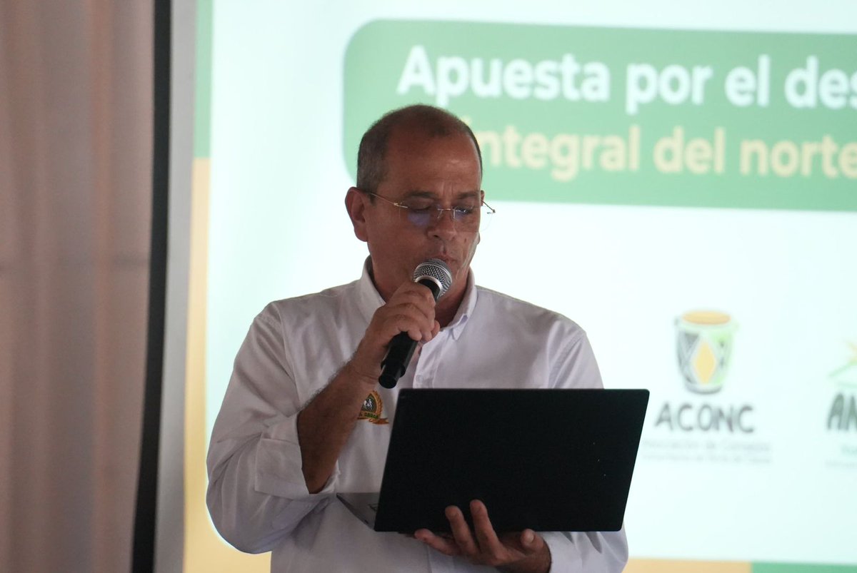 🧵 Eduard Prado, presidente de @ANUC_COLOMBIA en el norte del #Cauca, 🌤️ reconoce que esta alianza🫱🏼‍🫲🏽 público privada popular va más allá del fortalecimiento de las cadenas de café, ☕️ cacao 🍫 y panela. “Demuestra el compromiso social del Gobierno del Cambio, 🇨🇴 por eso renovamos…