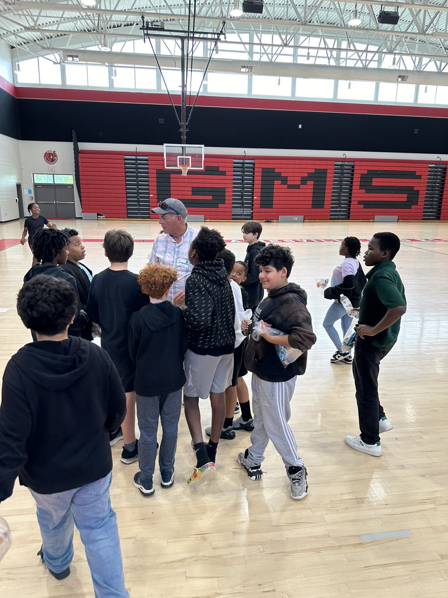 GCSS_GMS's tweet image. Blessed to have Daddy Owings (Coach’s dad) speak to our FCA group today. Thanks for blessing our HERD today ❤️