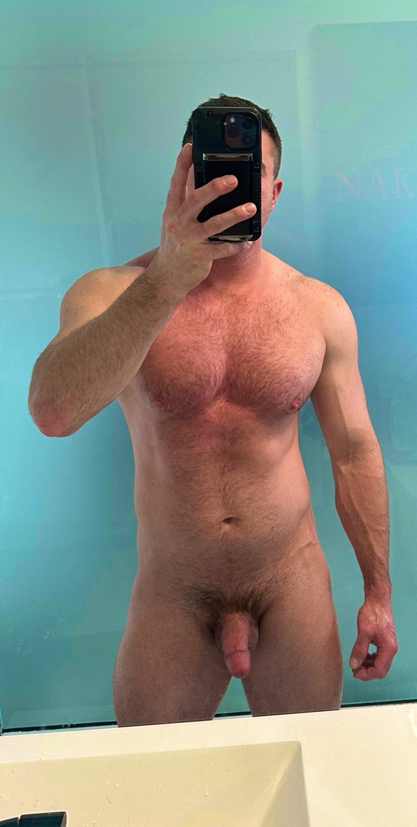 Hey y’all… Sorry I haven’t posted any good stuff lately, but Puerto Vallarta Pride is coming up and 🙏 to get a lot of guys to make some 🔥🎥…
Maybe I should top some too🤔😅..
Who’s gonna be there!?..🥳😈🏳️‍🌈