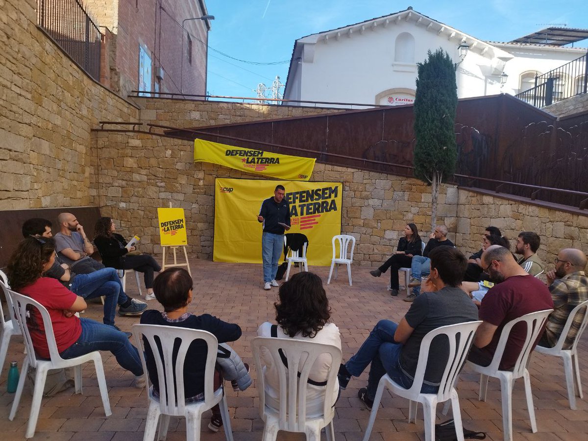 Tanquem campanya amb més força que mai. Gràcies a tota la militància que ha fet possible fer una campanya tan potent.
Aquest 12M cal un vot a la CUP, perquè un altre País és possible! #DefensemLaTerra