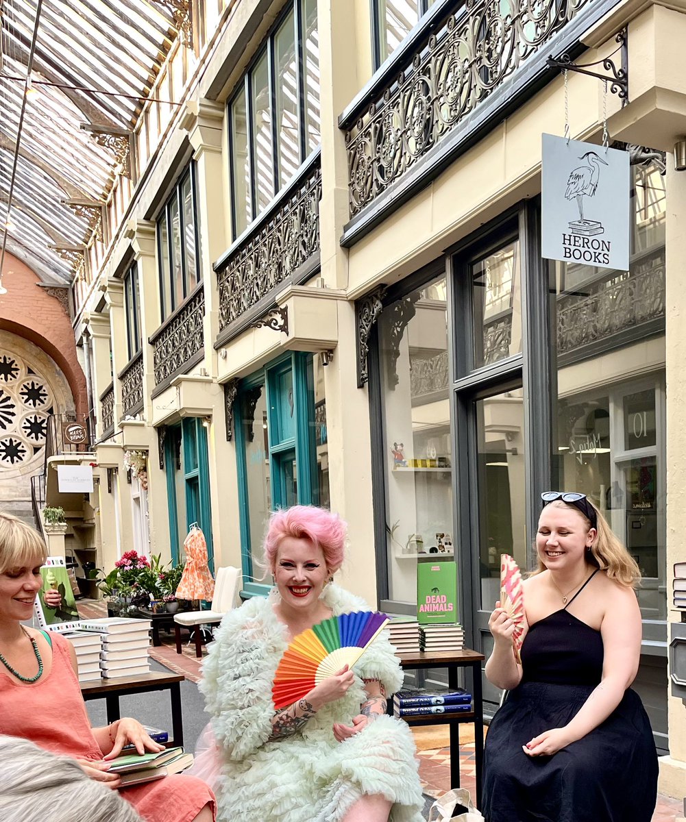 JoLeevers's tweet photo. I'm a fan! 🪭🪭 🪭 Great @heron_books event with @RegretteRuane @phoebestuckes chaired by @ashbwrites Cannot wait to read #Birding @CorsairBooks and #DeadAnimals @SceptreBooks https://t.co/afeFWUcPNL