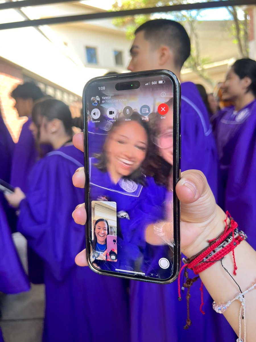 Congrats to @BenDavisHS Seniors—Class of 2024 #WayneWalks is always a great day! 💜 #WeAreWayne *Loved getting to FaceTime some former favs over at GCE during their walk, as well! 🤳🏽👏🏼