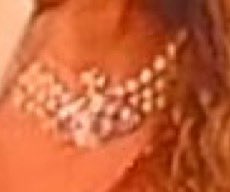 🚨| TAYLOR SWIFT IS WEARING A NEW PEARL NECKLACE WITH HER 'THE TORTURED POETS DEPARTMENT' DRESS AT TODAY'S SHOW! #ParisTSTheErasTour