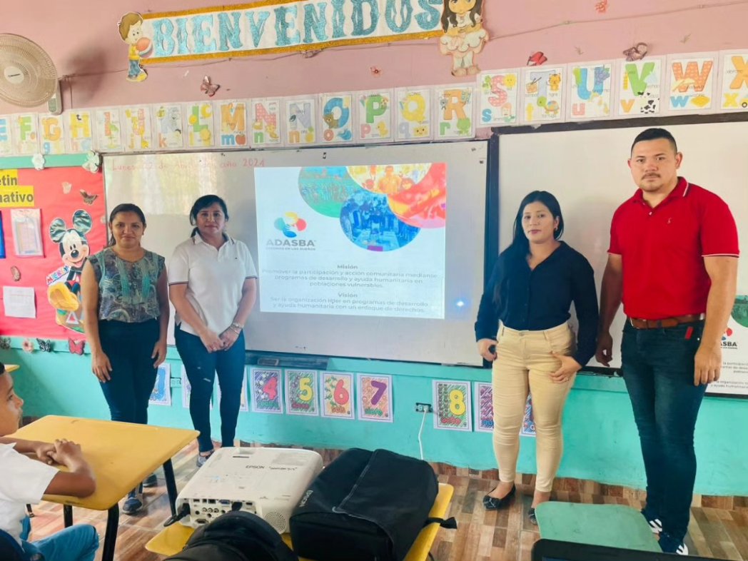 ADASBA en asocio con International Rescue Committee (IRC) y financiamiento de USAID, socializa el Proyecto "Servicios holísticos de prevención y respuesta para apoyar a las personas afectadas por el desplazamiento" en la comunidad El Aguacate, San Antonio Cortés.
<a href="/USAID/">USAID</a>