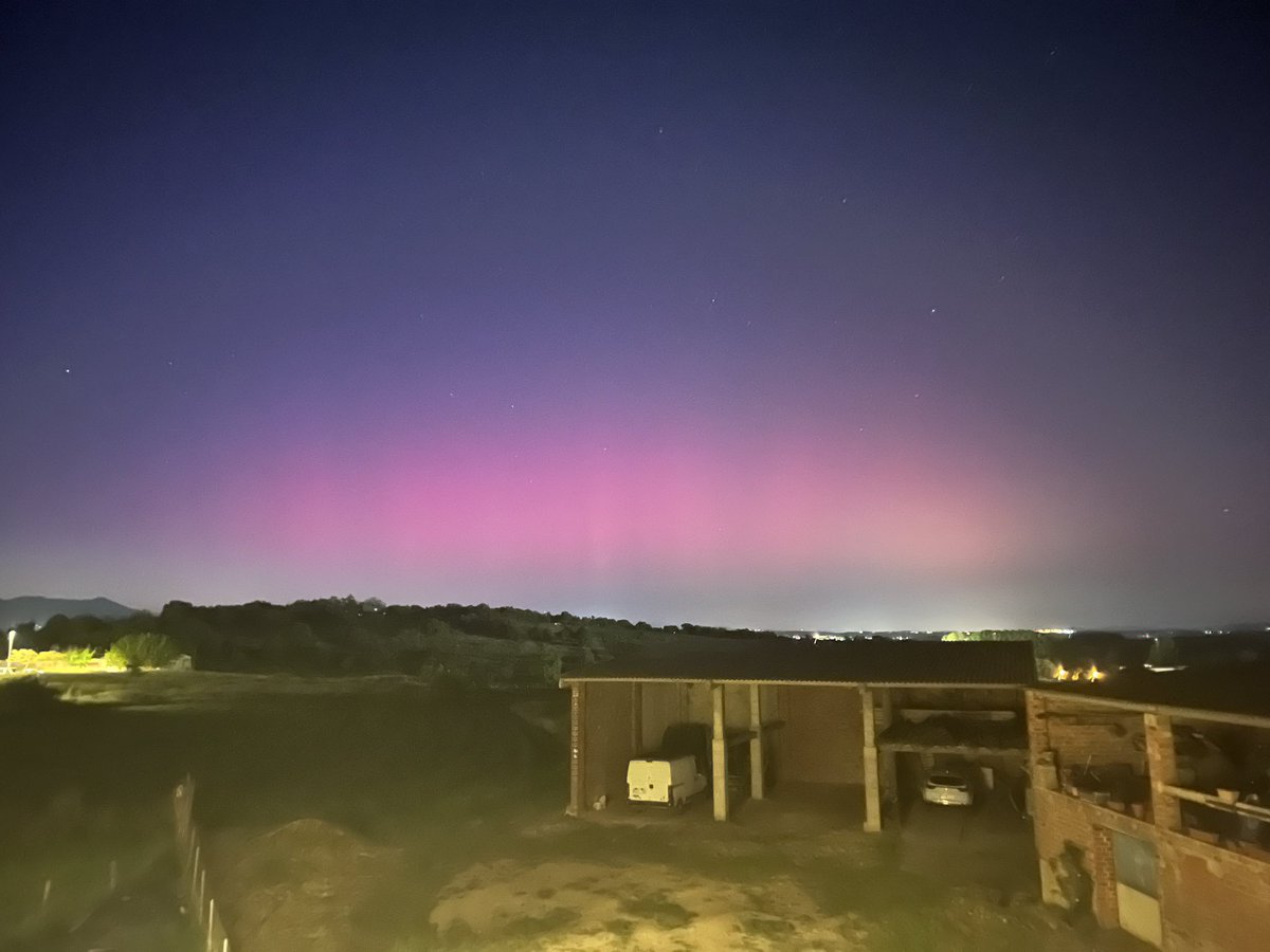 llenyador's tweet image. The aurora from northern spain!!