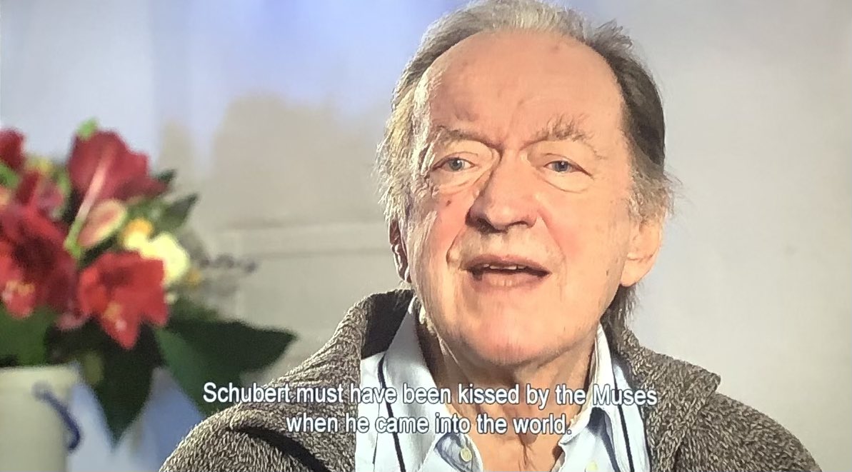 Transfixed by Harnoncourt’s takes on Schubert - Viennese dialect, omnipresent dance rhytms, spirituality, extreme contrasts, the ”Finished” Symphony… (from the @BerlinPhil Schubert box set) 🧡