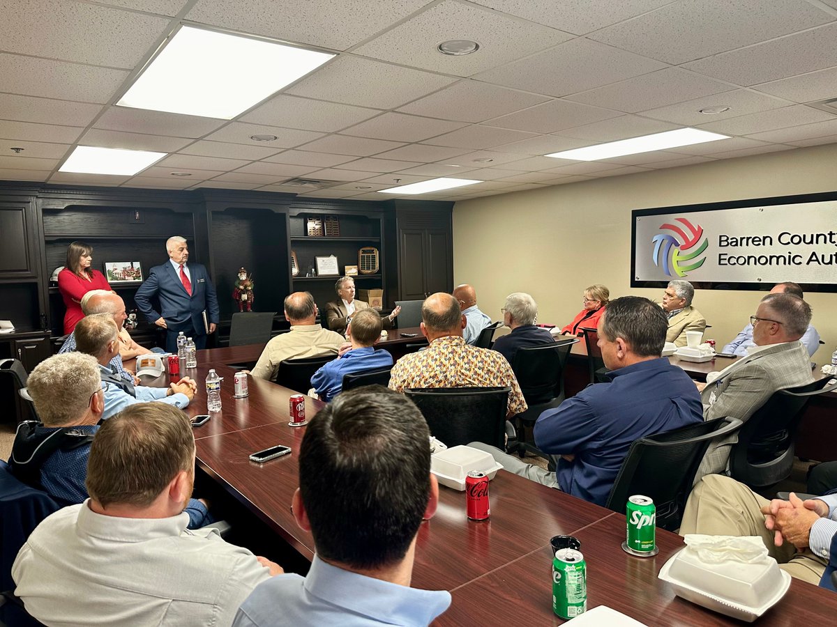 I appreciate Barren County community leaders hosting me today! My primary concern is the national debt, which I see as the biggest threat to Kentucky's future and our national security. I'll continue fighting wasteful spending in DC.