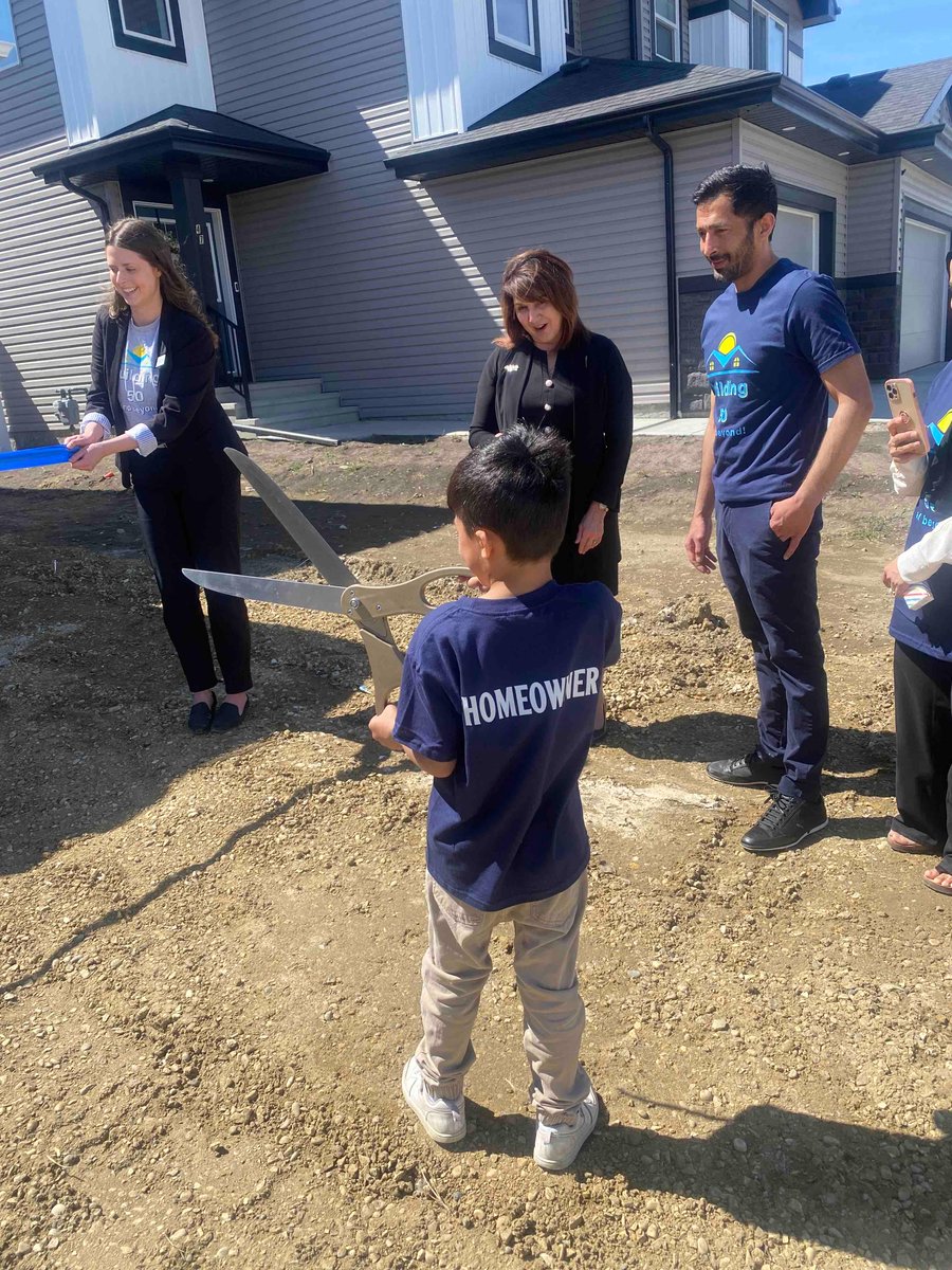 It was great to be at the Habitat for Humanity Red Deer-Evergreen Home Dedication Ceremony today! Four new homeowners received a home through the selfless dedication of numerous volunteers, donors, partners, and staff. Thank you for your hard work and commitment!