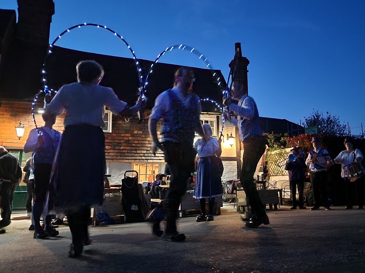 Ravensbourne and Marlings Morris dance at The Cock, Ide Hill.