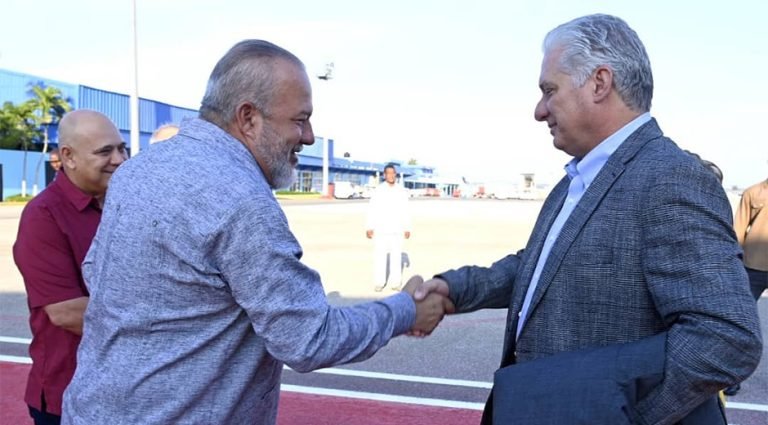 Regresó a #Cuba el presidente @DiazCanelB luego de visita a #Rusia.