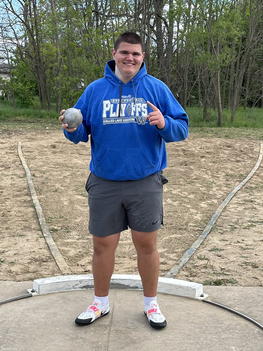 📣SCHOOL RECORD ALERT📣  Conference champion in 3 sports 😳 @LVaughan2025 with a HUGE PR throw of 58’ 3.5’’ at the LVC championship meet. Let’s Gooooo @WLWestern_FB @vaughan_tam @D_M_Vaughan @WLW_track @coachcioroch @WLWAthletics