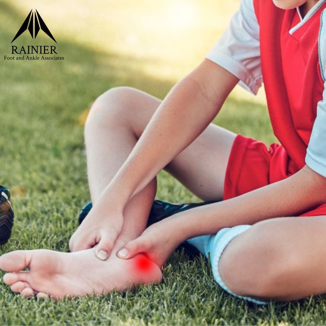 rainierfootankl's tweet image. Sever's Disease is a common heel pain in active kids, especially during growth spurts. Learn about our effective treatment options this May. Call to book an appt: 360-761-1285 or visit rainierfootandankle.com/childrens-foot… #RFAA #SeversDisease #HeelPain