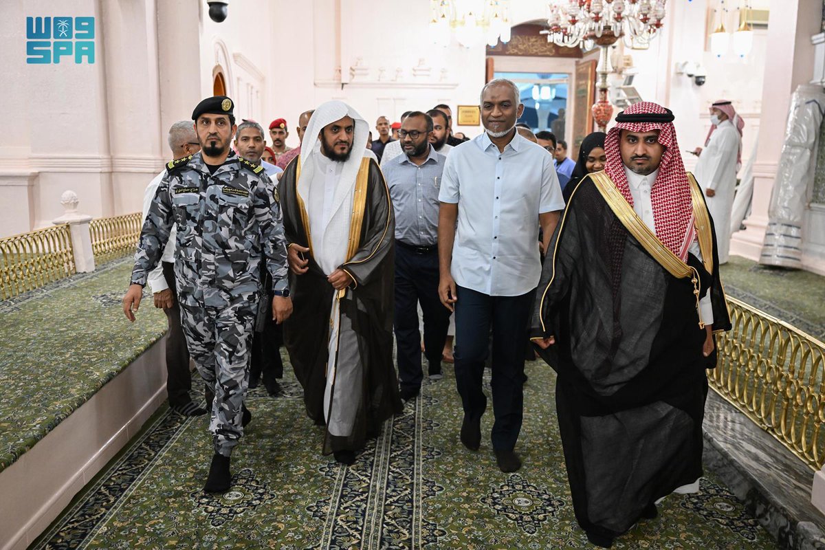 رئيس جمهورية #المالديف يزور #المسجد_النبوي alriyadh.com/2074558 #جريدة_الرياض #المدينة_المنورة