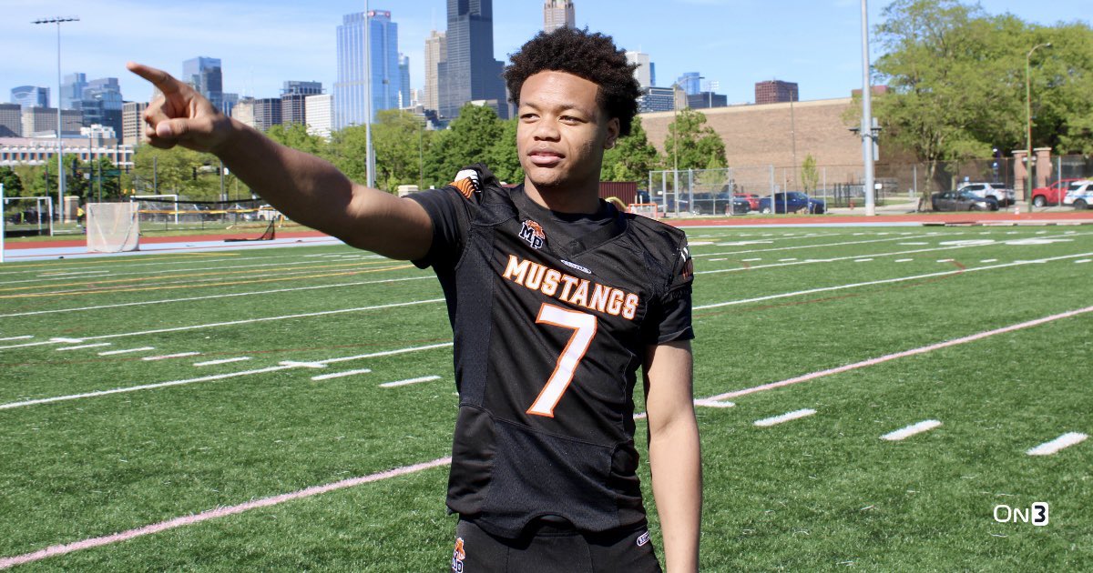 2026 WR Nasir Rankin is becoming one of Chicago’s most coveted recruits. Could Notre Dame end up joining the rising prospect’s recruitment? He hopes so. “It would mean a lot to get an offer.” Story: on3.com/teams/notre-da… On3+ for $1: on3.com/teams/notre-da…