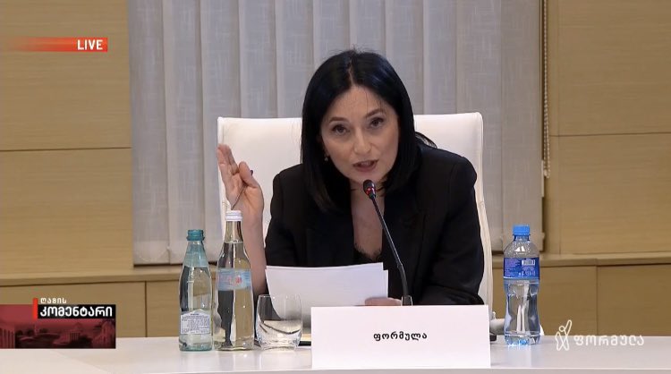 At the gov't press conf., TV Formula's Nino Zhizhilashvili levelled the gov't to the ground on the Russian law, intended for propaganda media audience. Called the PM a Russian occupier, a Titushko. Silenced propaganda media reps. Underlined to expect anything from free Georgians.