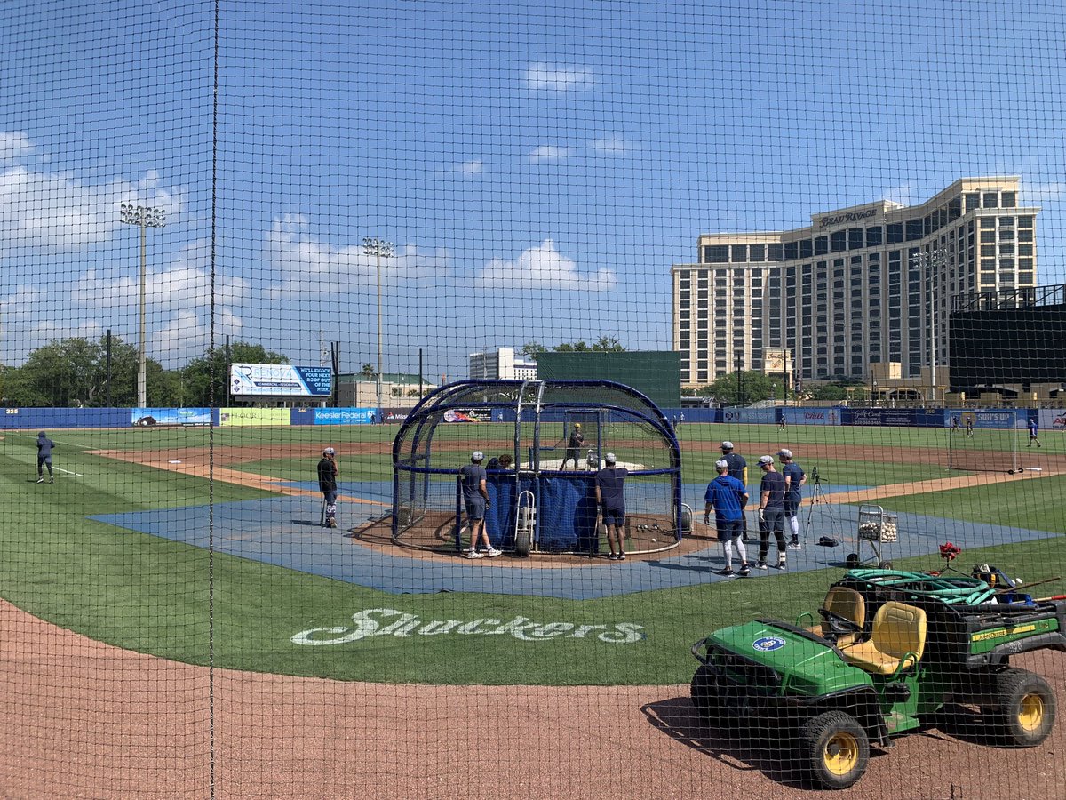 After a few nights of WILD offense the @BiloxiShuckers are back with Brett Wichrowski on the mound in his home debut!

Pregame gets underway at 6:15, first pitch at 6:35!

📻 shuckers.info/listen-live
📺 @ballylivenow, MiLB.tv

#ShuckYeah #ThisIsMyCrew