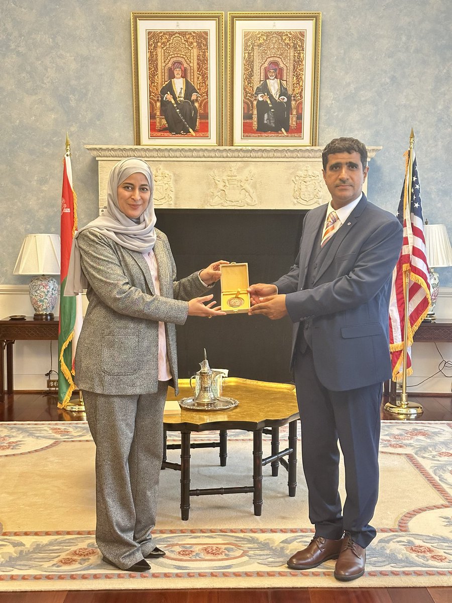 The Deputy Head of Mission, Counselor Sabra Al-Hooti, welcomed at the Embassy in Washington, Ameed (Eng)/Colonel Dr. Mohamed AL Siyabi, Dean of Military Technological Collage, @mtcoman, along with the accompanying delegation, as part of their official visit to the U.S.A