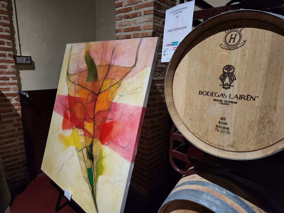 @bodegaslairen de #MiguelEsteban (#Toledo) inaugura la Exposición de su tercer certamen nacional de pintura en su nave de barricas #VinosdeLaMancha #DenominacióndeOrigen #LaMancha