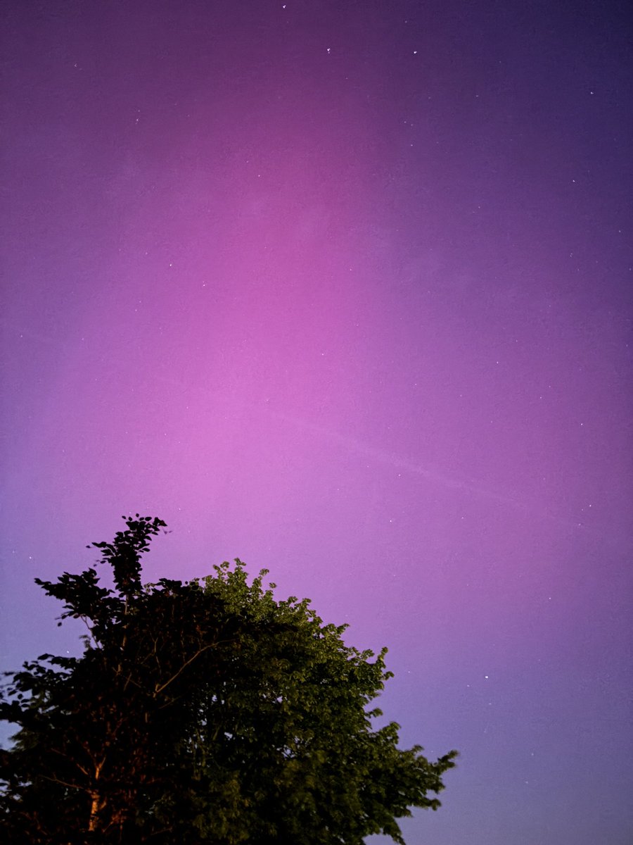 JanitaTabak's tweet photo. #Noorderlicht #Aurora #Kampen 22.30 uur https://t.co/0qqiruIerY