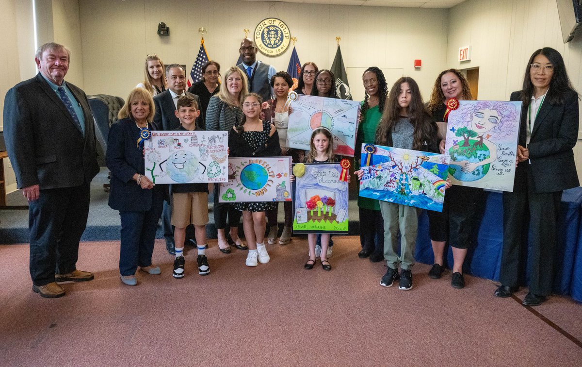 Earth Day Poster Contest Winners Celebrated at Town Hall! islipny.gov/news/press-rel…