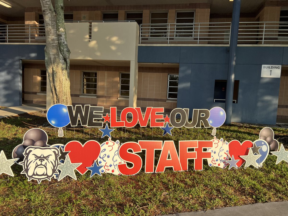 We loved celebrating the teachers and staff @oms_bulldogs @collierschools this week!!!
