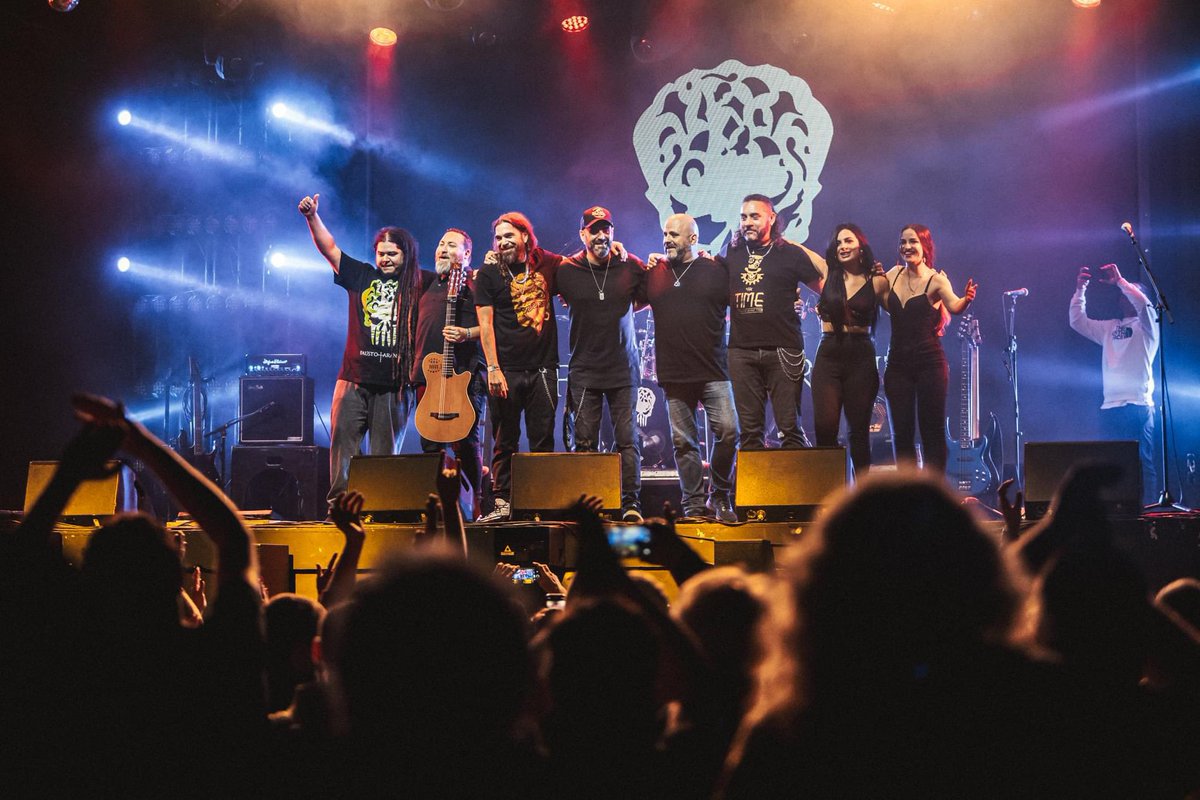 Nos vemos mañana #sevilla con <a href="/faustotaranto/">Fausto Taranto</a> !!!
Os tenemos ganas🤘😉
#rock #metal #flamenco #andalucia #concierto