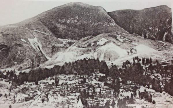 Cerros orientales de Bogotá hace un siglo aproximadamente. Pese a las indicaciones del sabio Caldas, sólo en la década de 1930 empezó la arborización.