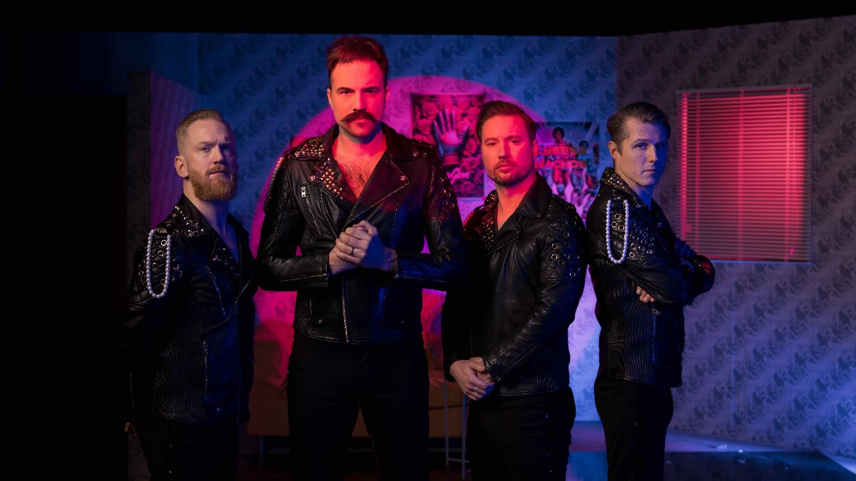 .@RoyalRepublic are releasing their new album 'LoveCop' in June. Check out the video for 'Wow! Wow! Wow!' here >> bringthenoiseuk.com/202405/news/vi…