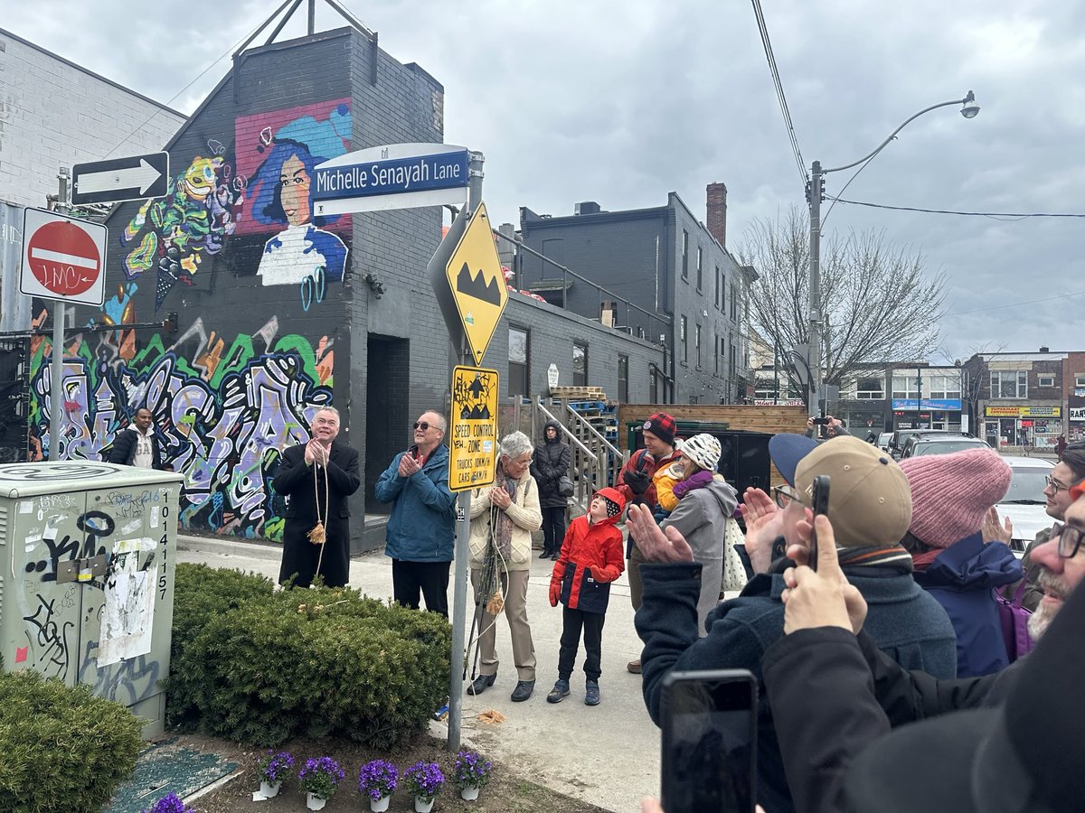 A couple weeks ago, my office was happy to support the unveiling of Michelle Seneyah Lane. Michele was a champion for public space, cities, and place making like no other. Her memory has a permanent home here in #DavenportTO.