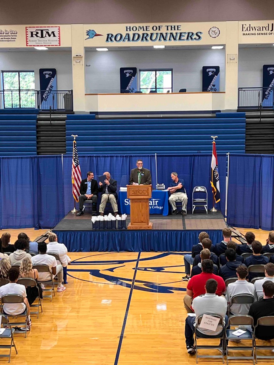 SFCC Athletics held its annual All-Sports Athletic Awards banquet Tuesday evening, May 7. Congratulations to all of our student athletes on a phenomenal year! Thank you to every parent, employee, community member, and Roadunner fan for cheering us on all season. Go Roadrunners!