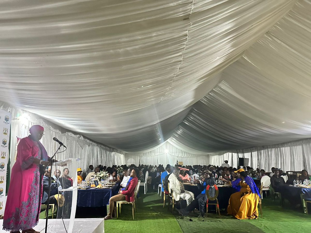 Tonight we are at the Opuwo Trade Gala dinner fundraising in Opuwo under the theme “facilitating digital transformational unlock trade, sports and investment opportunities”. This the 11th edition and each year we keep growing, this year we have 400 participants.@VPSWAPO